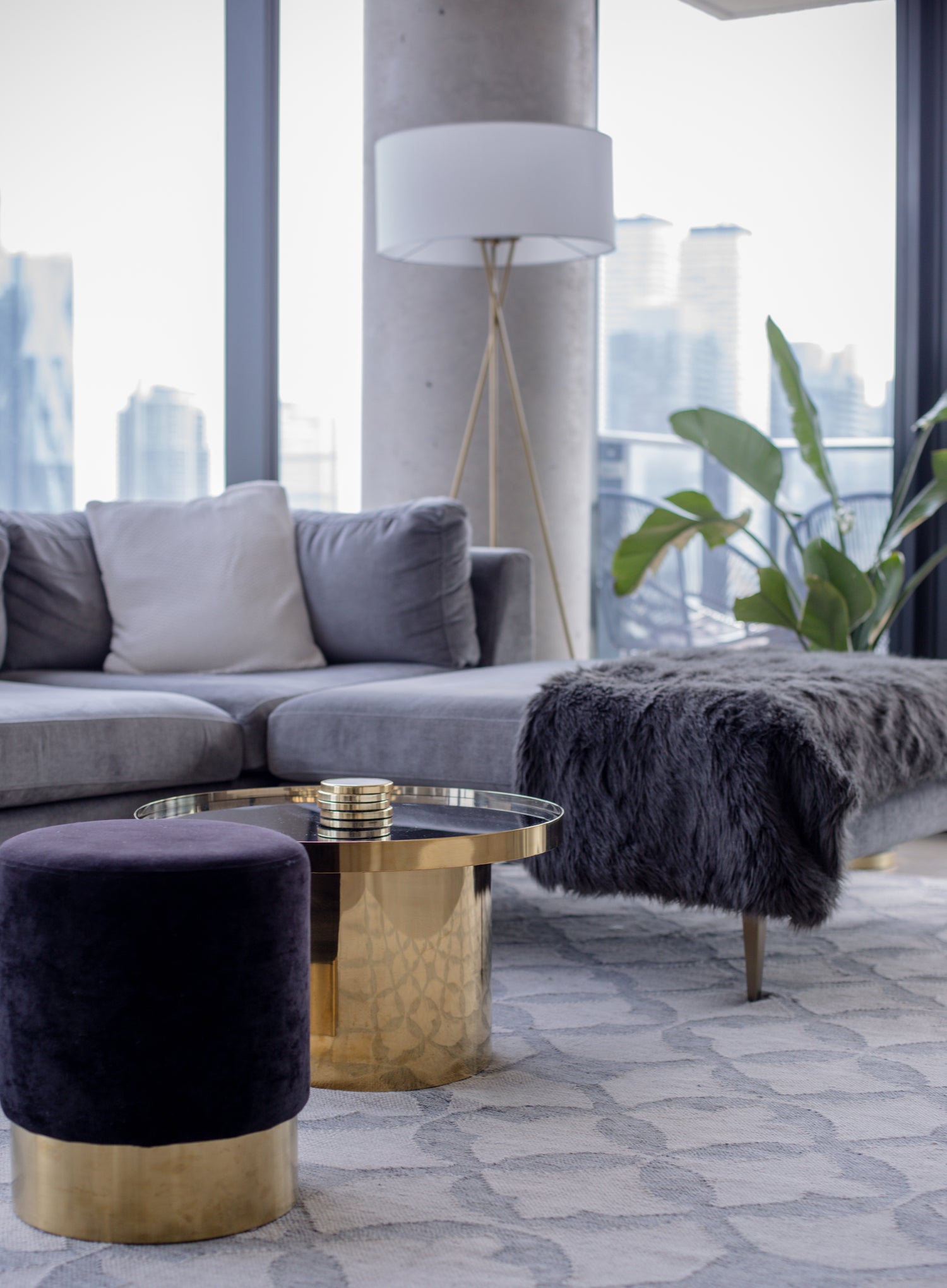 grey-and-gold-living-room-interior-design